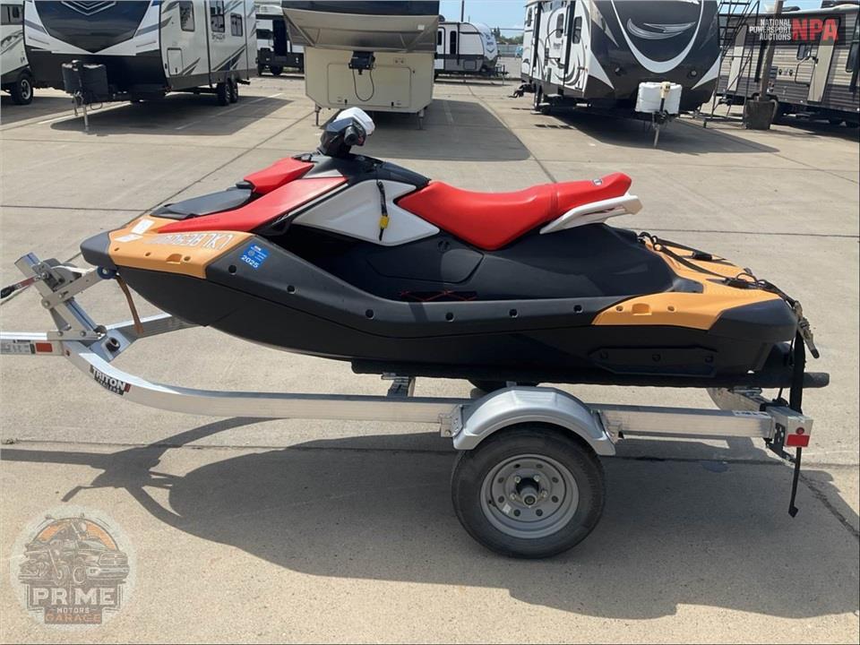 2024 Seadoo/Brp SPARK 2UP CONVENIENCE PKG — фото 3