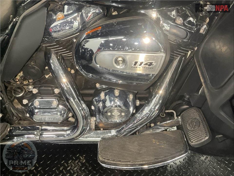 2021 Harley-Davidson FLHTCUTG TRI GLIDE ULTRA CLASSIC — фото 6