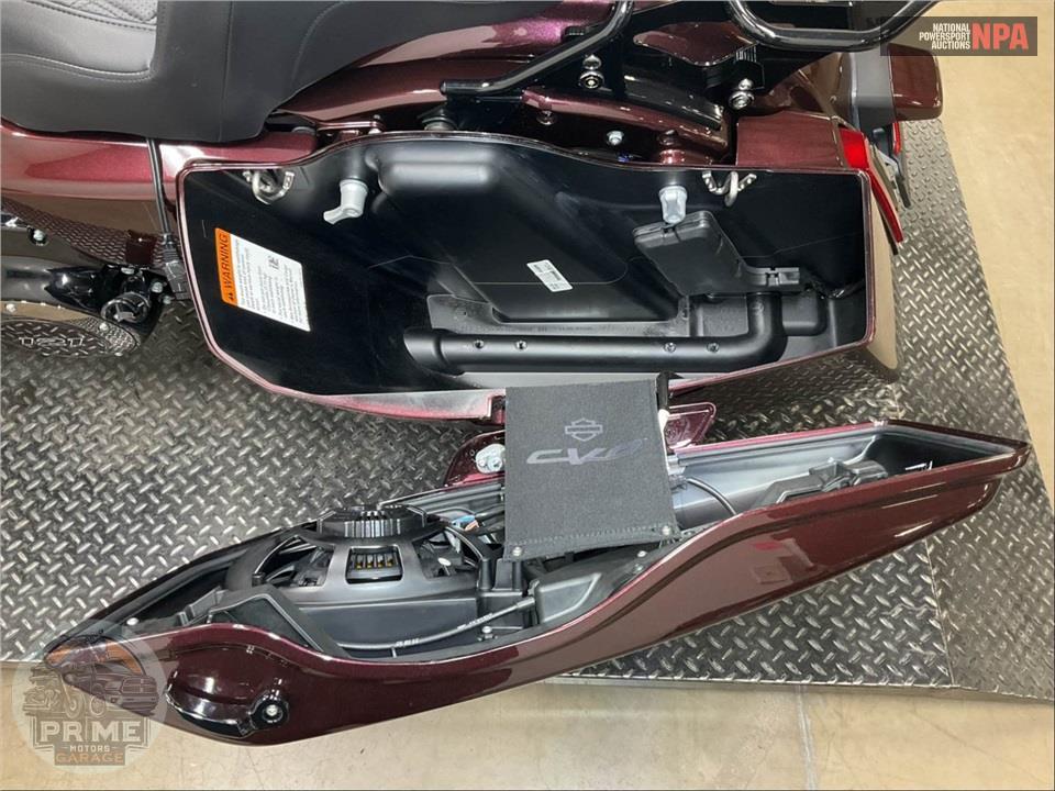 2024 Harley-Davidson FLHXSE CVO STREET GLIDE — фото 17