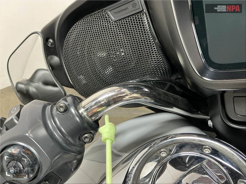 2025 Harley-Davidson FLHXU STEET GLIDE ULTRA — фото 31