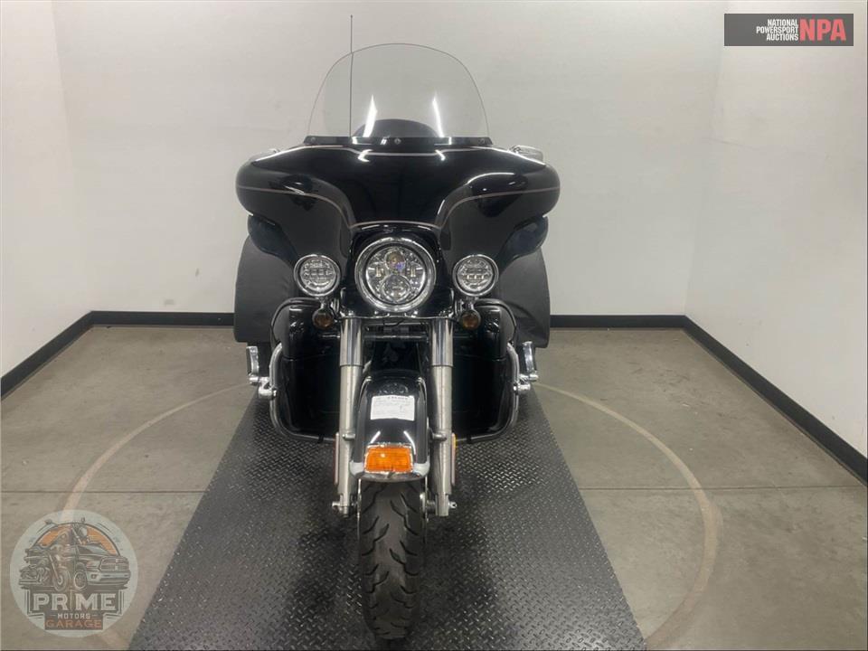 2011 Harley-Davidson FLHTCUTG TRIGLIDE UL CLSC — фото 2