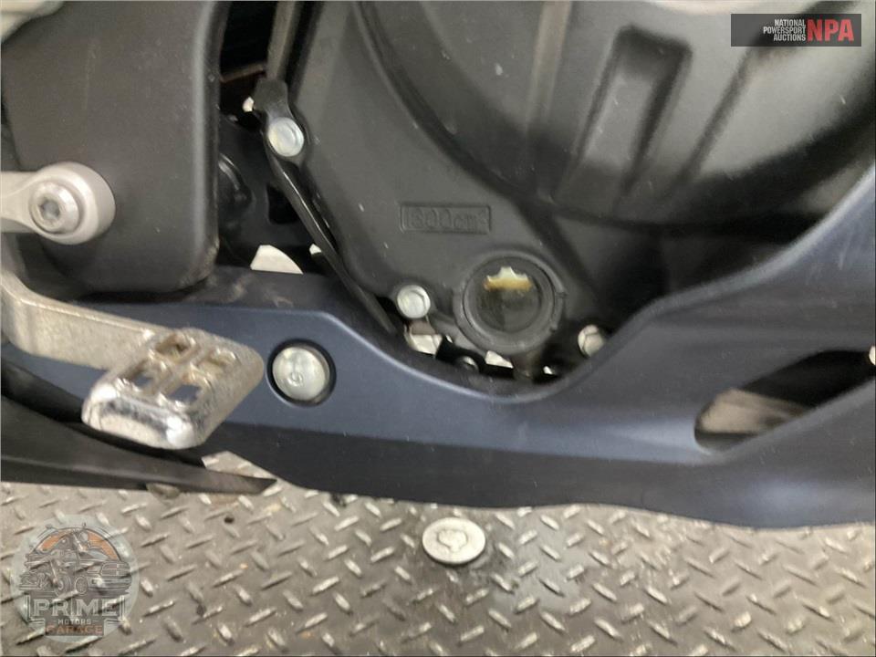2023 Yamaha YZF-R3 — фото 6