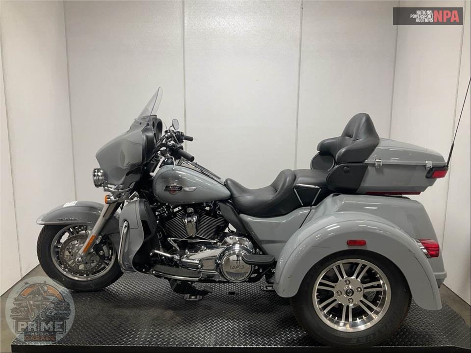 2024 Harley-Davidson FLHTCUTG TRI GLIDE ULTRA CLASSIC — фото 3