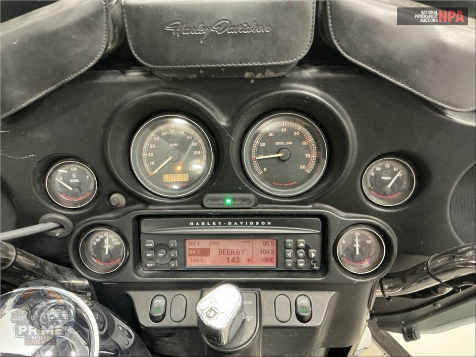 2011 Harley-Davidson FLHTC ELECTRA GLIDE CLSC — фото 5