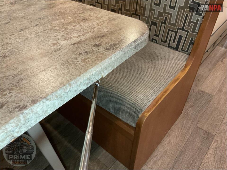 2019 Winnebago M-32YE FORD - VISTA SERIES — фото 11