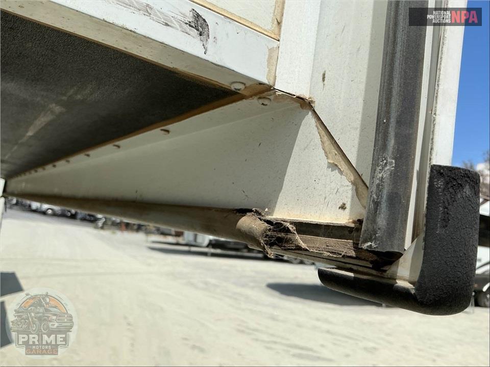 2011 Keystone Rv M-3400 RL - MONTANA HICKORY FIFTH WHEEL SERIES — фото 32