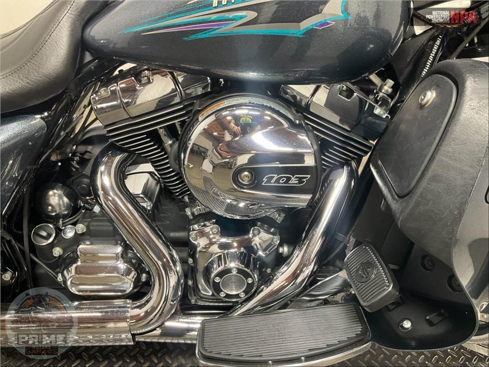 2015 Harley-Davidson FLHTCUL ULTRA CLASSIC LOW — фото 6