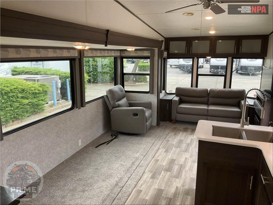 2019 Wildwood By Forest River M-39FDEN DLX Destination Series — фото 9
