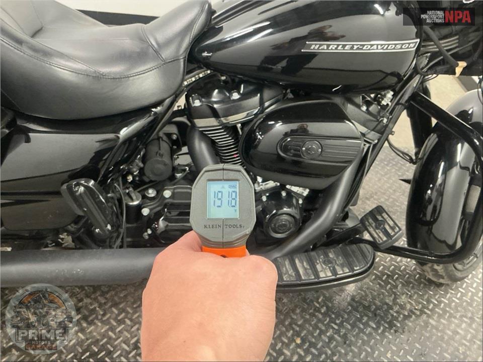 2018 Harley-Davidson FLHXS STREET GLIDE SPECIAL — фото 8