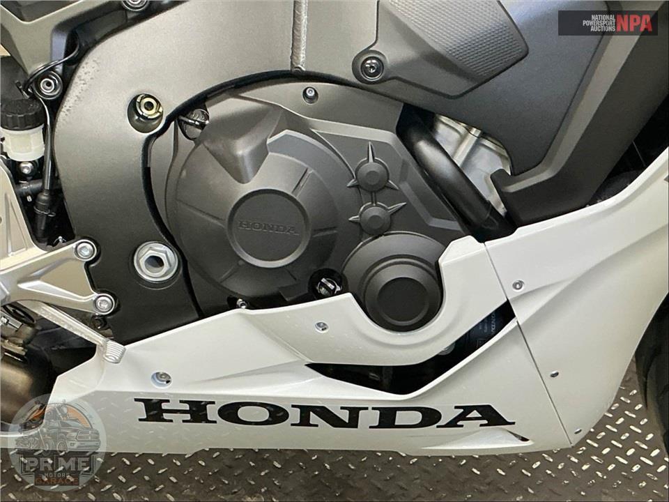 2026 Honda CBR1000RR — фото 7