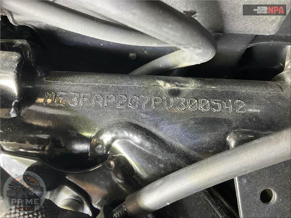 2023 Royal Enfield CLASSIC 350 SIGNALS/DARK — фото 29
