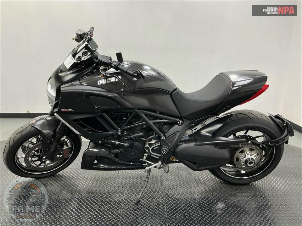 2011 Ducati DIAVEL — фото 3