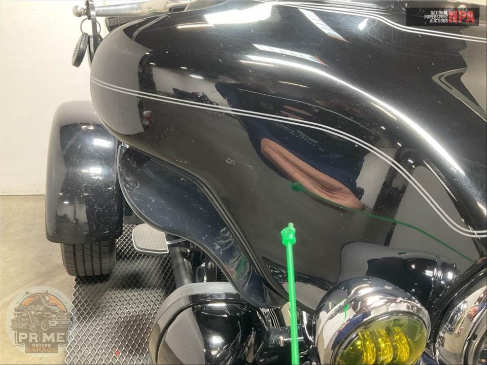 2012 Harley-Davidson FLHTCUTG TRIGLIDE UL CLSC — фото 14