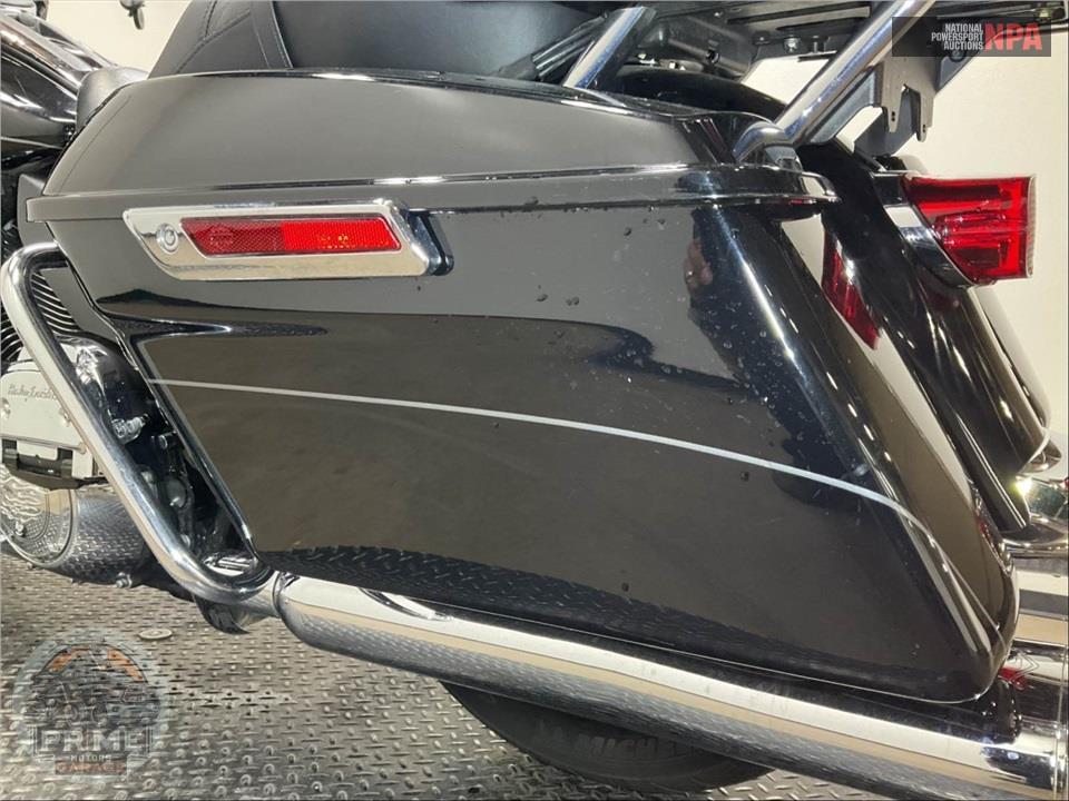 2014 Harley-Davidson FLHTK ELECTRA GLIDE ULTRA LIMITED — фото 17