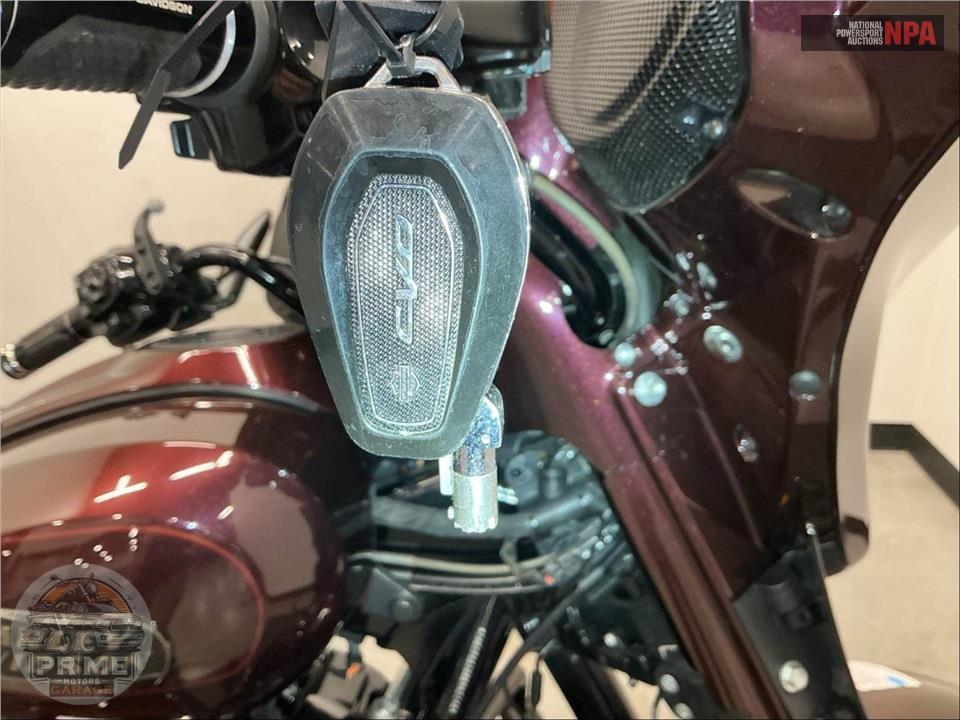 2024 Harley-Davidson FLHXSE CVO STREET GLIDE — фото 13