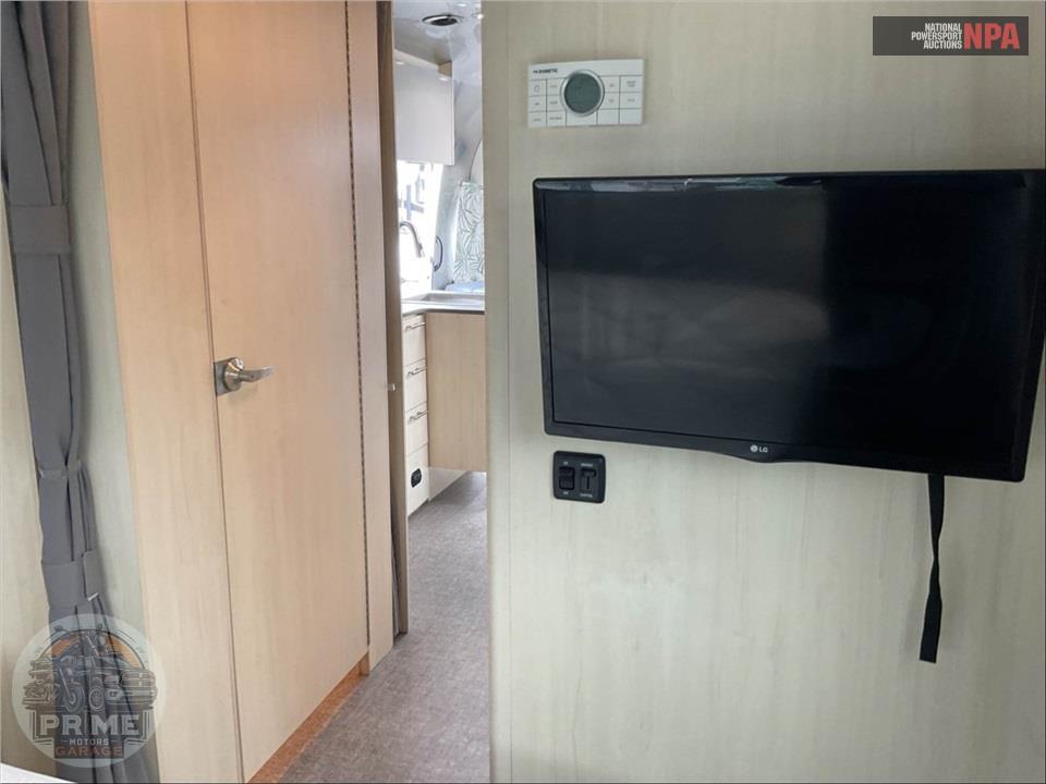 2022 Airstream M-25FB TWIN - FLYING CLOUD SERIES — фото 14