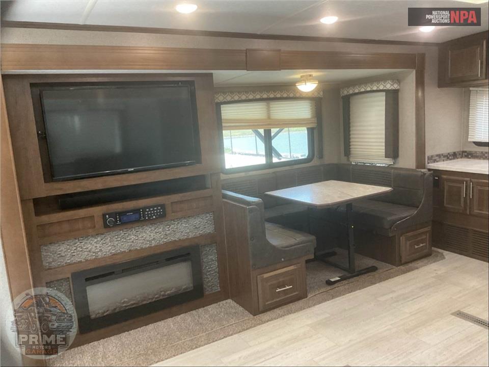 2019 Flagstaff By Forest River M-832RKBS - CLASSIC SERIES — фото 7