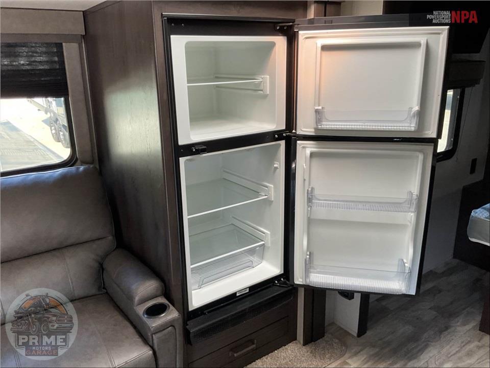 2021 Grand Design Recreational Vehicles M-221RB - TRANSCEND XPLOR SERIES — фото 20