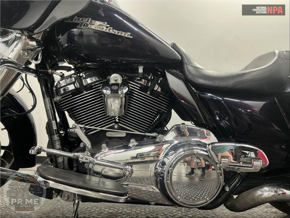2019 Harley-Davidson FLHX STREET GLIDE — фото 7