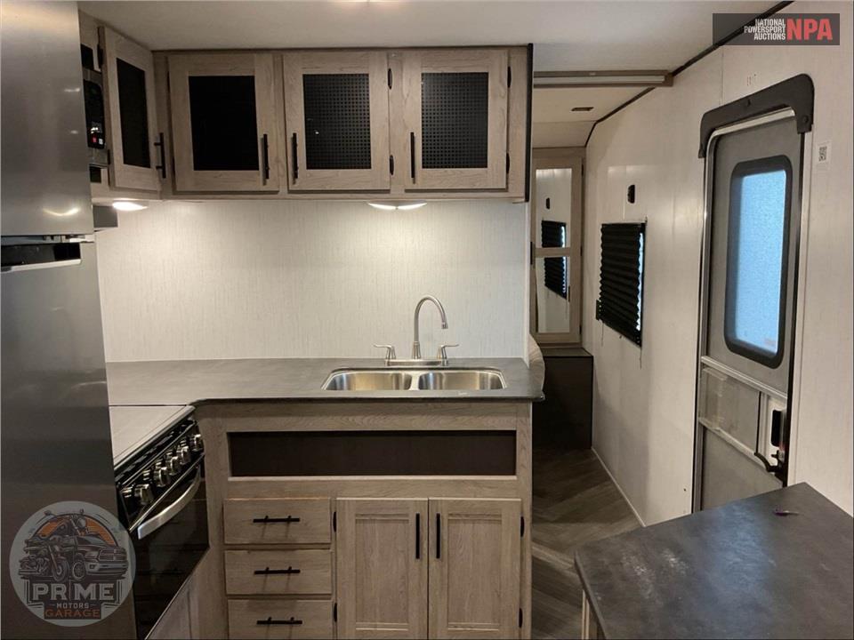 2021 Heartland Rvs M-240RB - PROWLER SERIES — фото 9