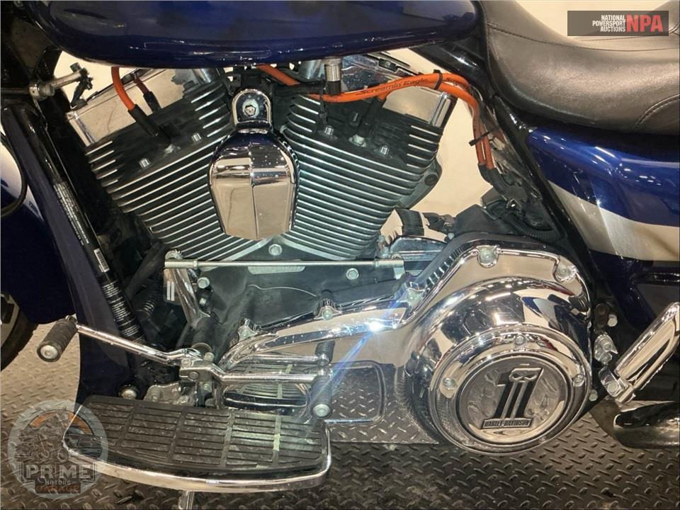 2015 Harley-Davidson FLTRXS ROAD GLIDE SPECIAL — фото 7
