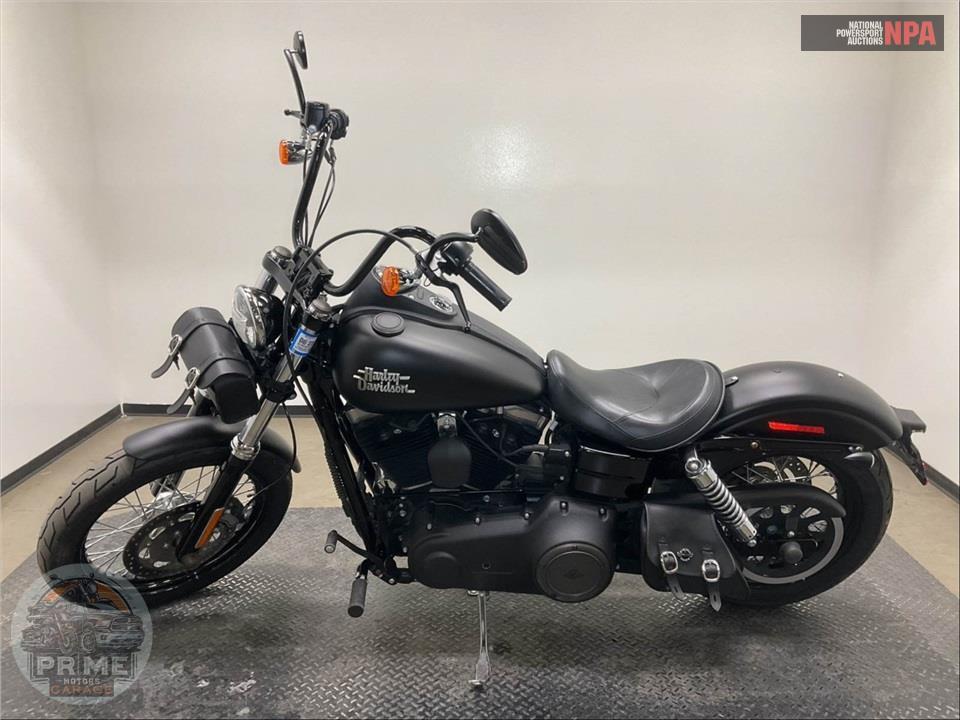 2017 Harley-Davidson FXDB STREET BOB — фото 3