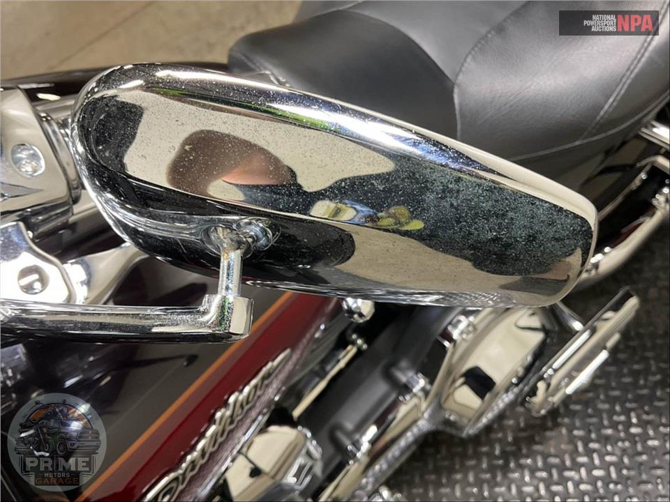 2011 Harley-Davidson FLHTCUSE6 — фото 30