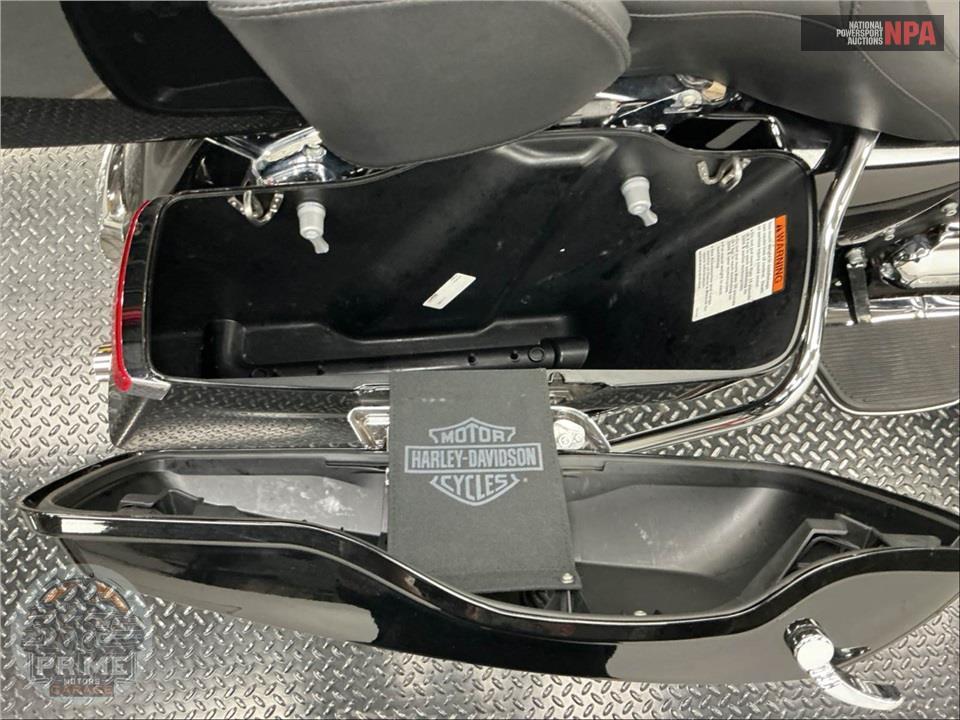 2019 Harley-Davidson FLHTK ULTRA LIMITED — фото 24