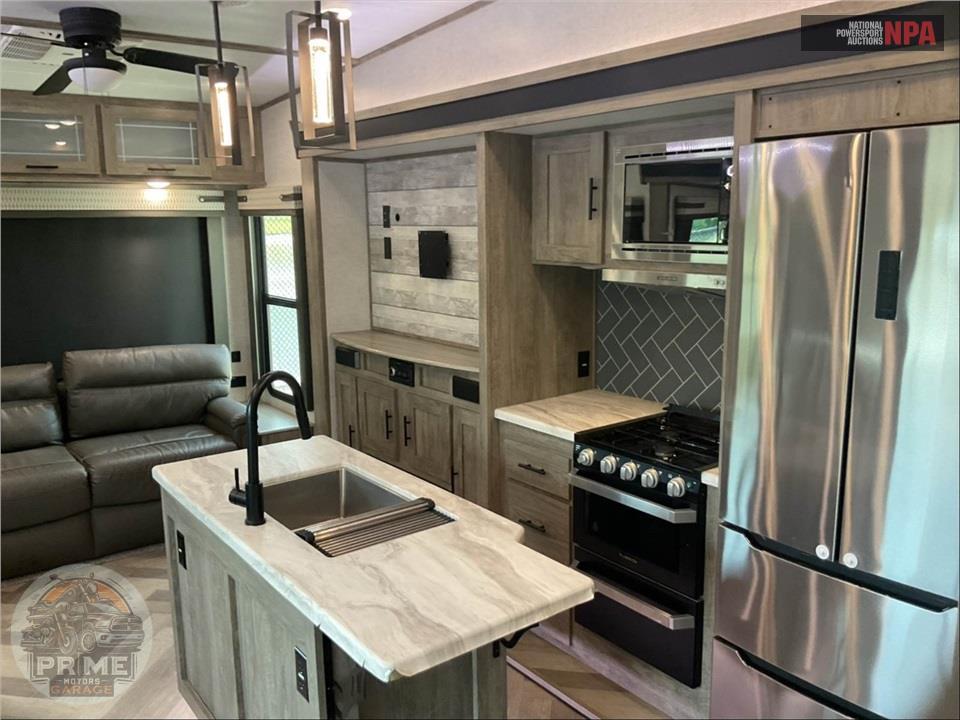2020 Salem By Forest River M-369BL - HEMISPHERE FIFTH WHEEL SERIES — фото 6