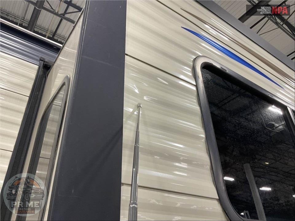 2019 Palomino By Forest River M-31RLQS - PUMA SERIES — фото 33