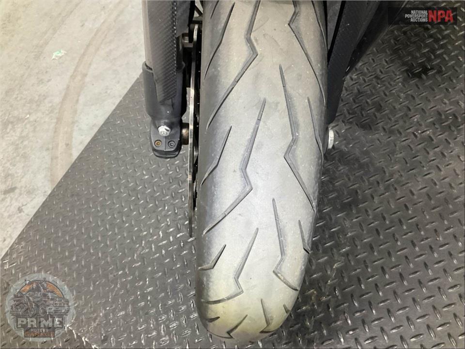 2015 Ducati DIAVEL CARBON WHITE — фото 23