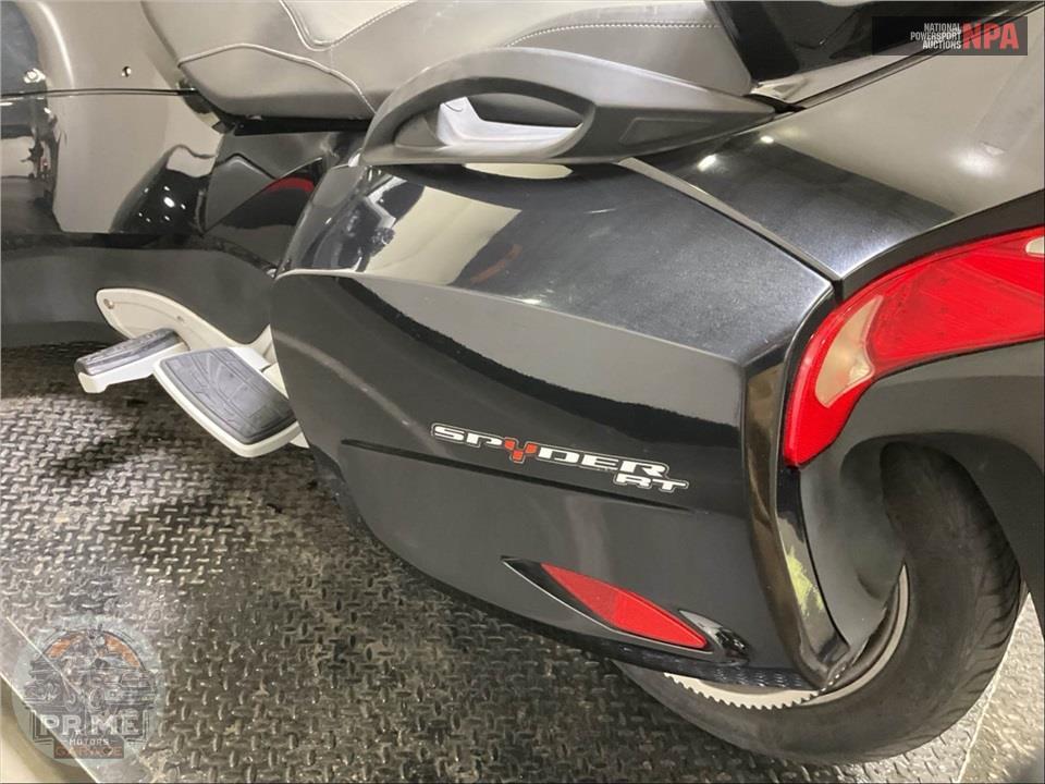 2015 Can-Am Spyder RT SE6 LIMITED — фото 20
