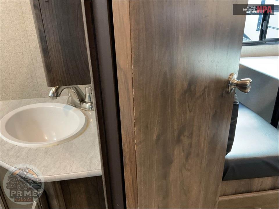 2019 Aerolite M-3013BHF - ASTORIA FIFTH WHEEL SERIES — фото 29