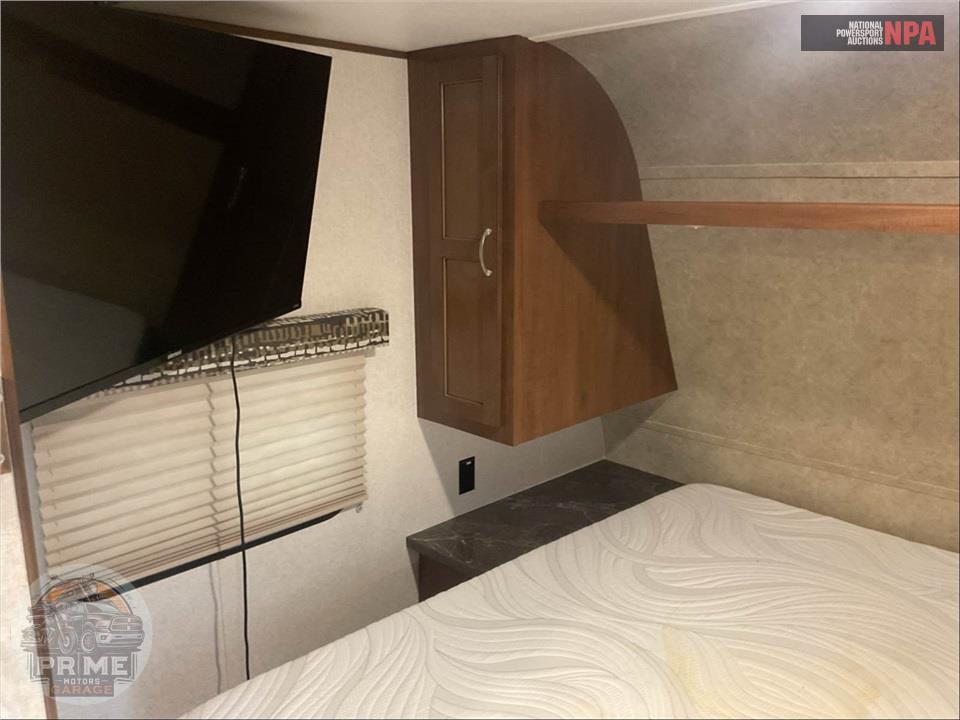 2017 Jayco M-212 QBW - JAY FLIGHT SLX SERIES — фото 11