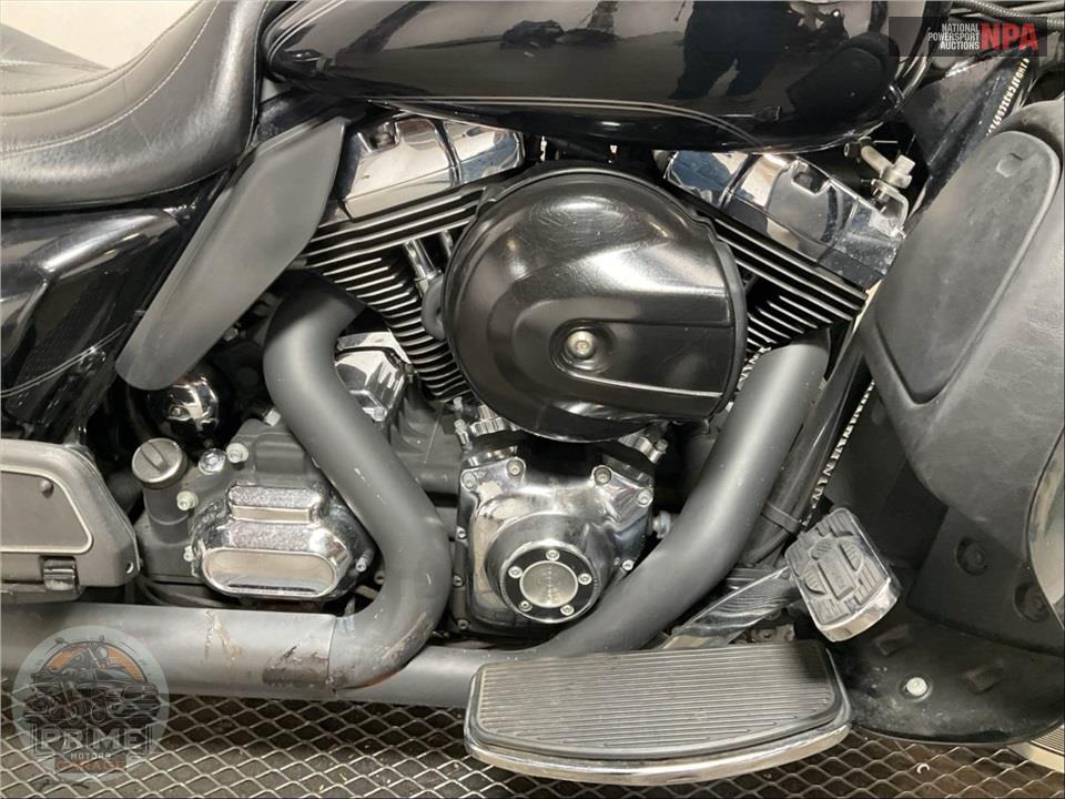2014 Harley-Davidson FLHTCU ULTRA CLASSIC ELECTRA GLIDE — фото 6
