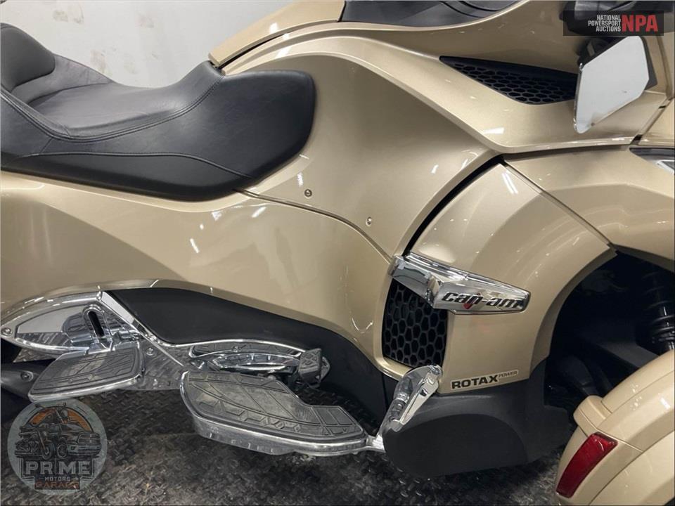 2017 Can-Am SPYDER RT SE6 LIMITED — фото 6
