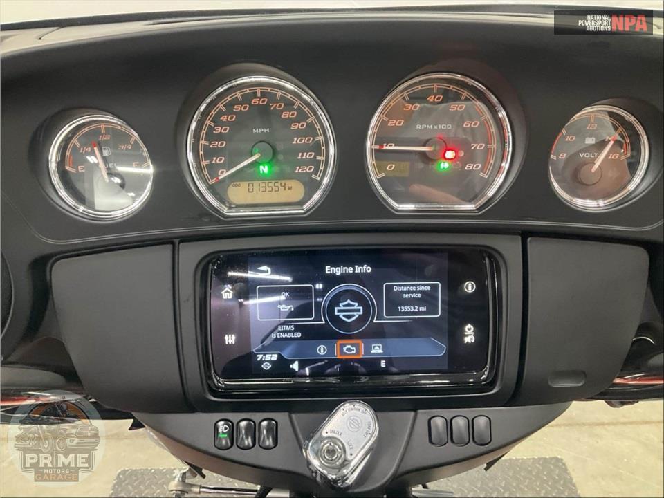 2025 Harley-Davidson FLHTCUTG TRI GLIDE ULTRA CLASSIC — фото 5
