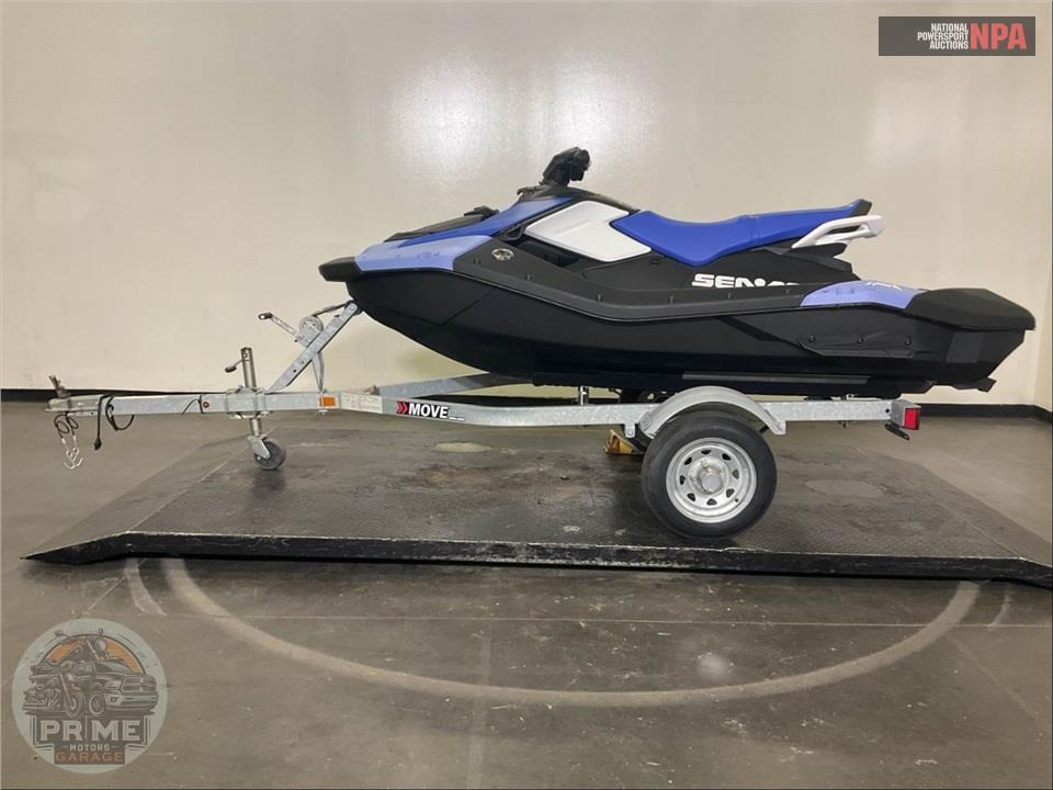 2026 Seadoo/Brp SPARK 3UP TRIXX — фото 3