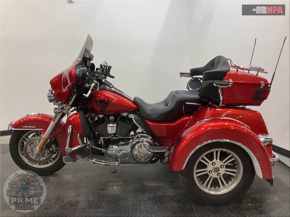 2013 Harley-Davidson FLHTCUTG TRIGLIDE UL CLSC — фото 3