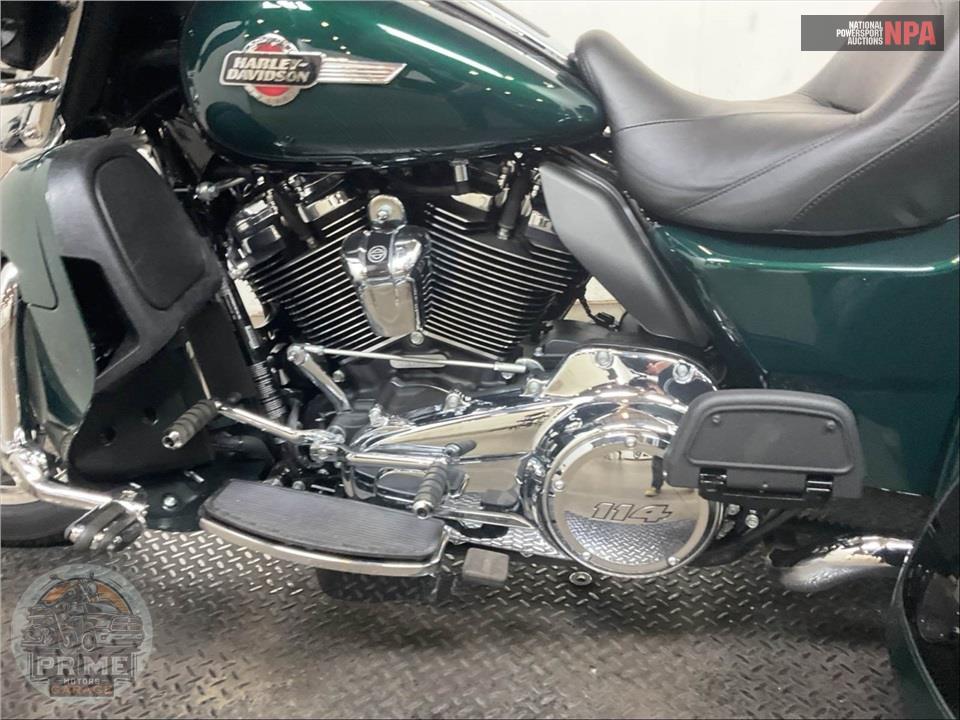 2024 Harley-Davidson FLHTCUTG TRI GLIDE ULTRA CLASSIC — фото 7