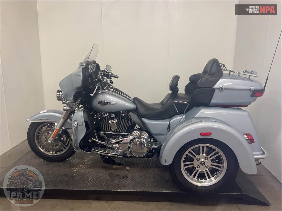 2023 Harley-Davidson FLHTCUTG TRI GLIDE ULTRA CLASSIC — фото 3