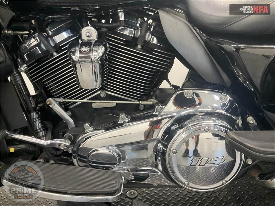 2021 Harley-Davidson FLHTCUTG TRI GLIDE ULTRA CLASSIC — фото 7
