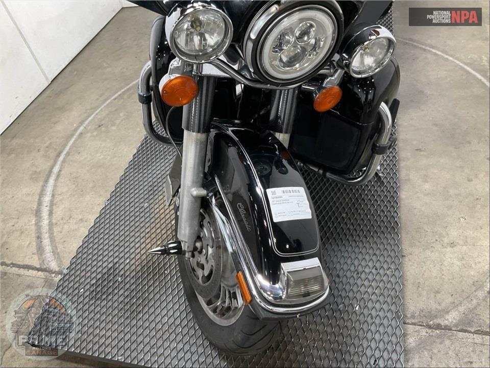 2011 Harley-Davidson FLHTC ELECTRA GLIDE CLSC — фото 34
