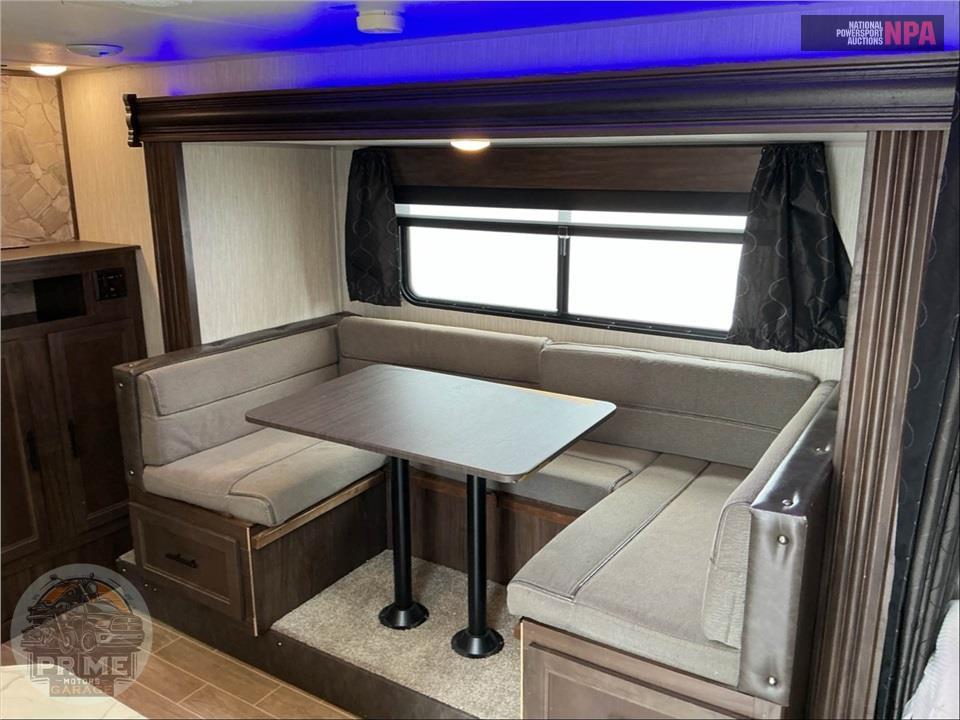 2020 Cherokee By Forest River M-27RR - GREY WOLF TOY HAULER SERIES — фото 6