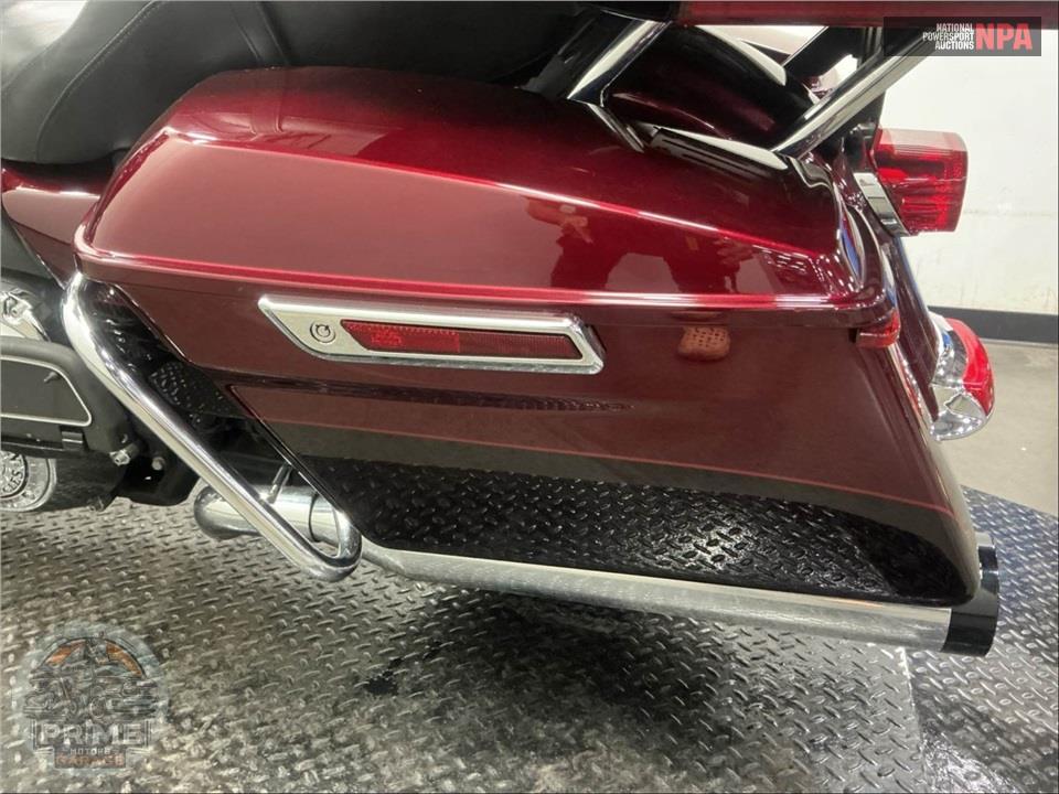 2014 Harley-Davidson FLHTK ELECTRA GLIDE ULTRA LIMITED — фото 23