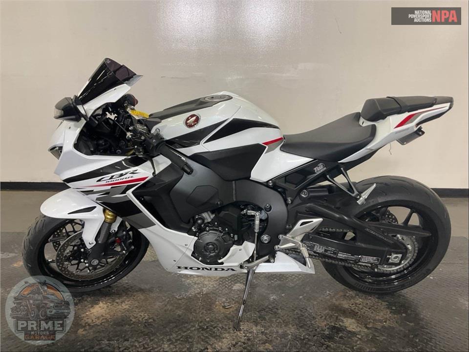 2026 Honda CBR1000RR — фото 3