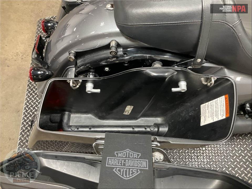 2021 Harley-Davidson FLHXS STREET GLIDE SPECIAL — фото 24
