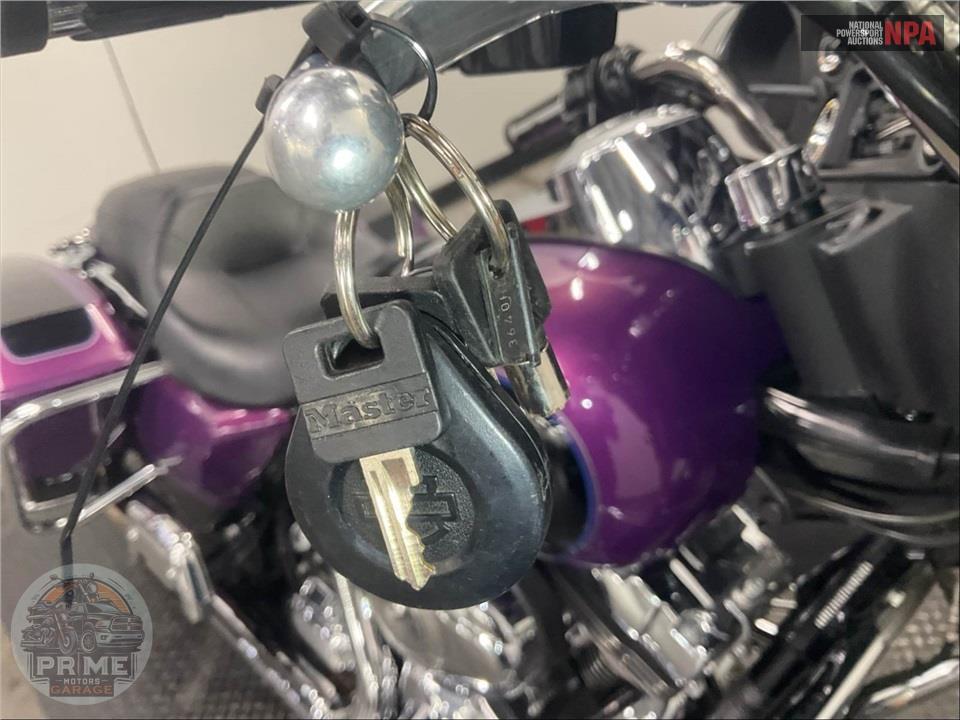 2011 Harley-Davidson FLHX-103 STREET GLIDE — фото 13