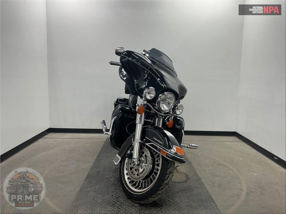 2009 Harley-Davidson FLHTCU ULTRA CLASSIC ELECTRA GLIDE — фото 2