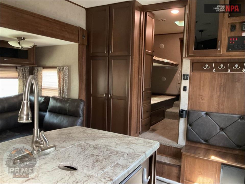 2017 Highland Ridge Rv M-295FBH - LIGHT FIFTH WHEEL SERIES — фото 9